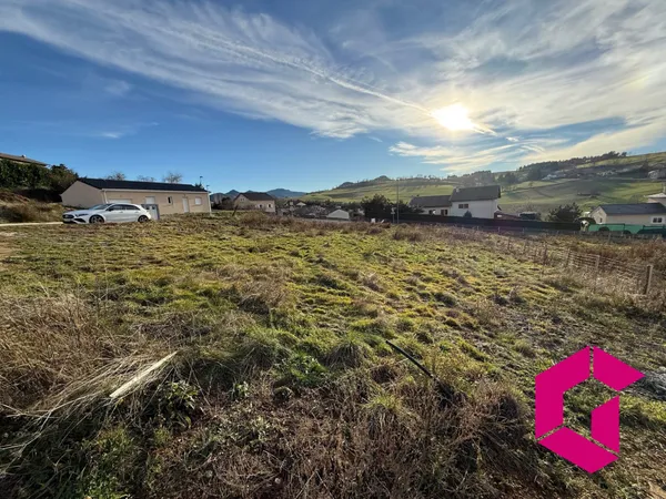 Terrain constructible proche centre-ville Yssingeaux ! 