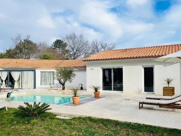 Maison 1 pièce 200 m² 