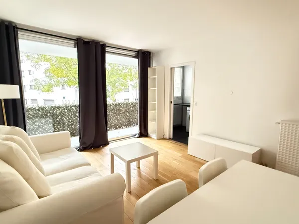 Studio 1 pièce 30 m² 