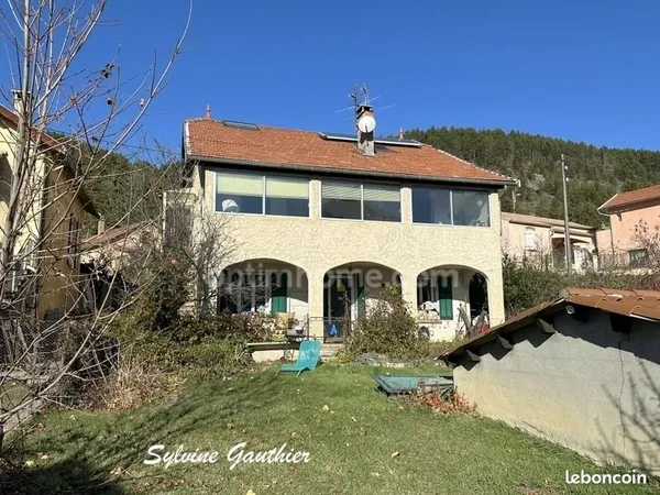 Maison 8 pièces 95 m² 