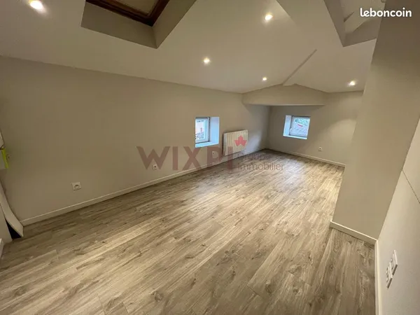 Studio 1 pièce 25 m² 