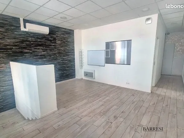 Local commercial 44 m² Toulon 