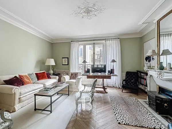 Le service location de la Maison BARNES vous présente ce bien : 