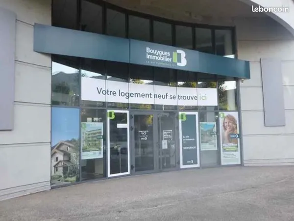 Local commercial 234 m² 