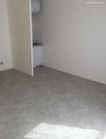 Studio 1 pièce 22 m² 