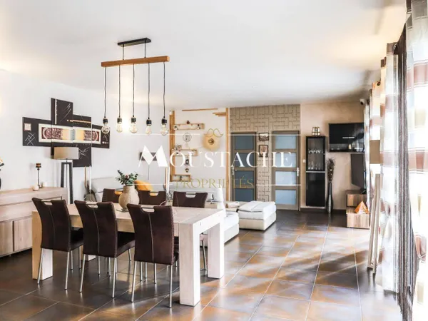 Maison de plain-pied 5 pièces 142 m² 