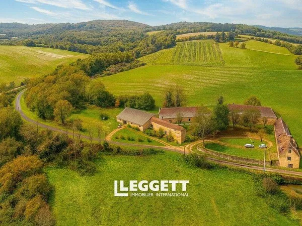 Maison 10 pièces 235 m² 