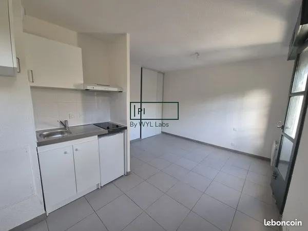 Studio 1 pièce 20 m² 