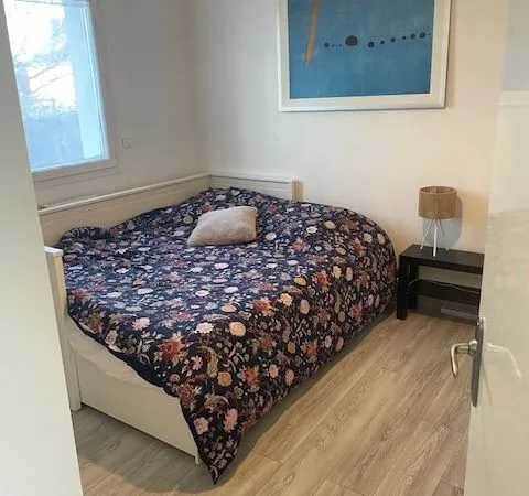 Colocation (chambre avec douche et WC) dans maison à Vannes 