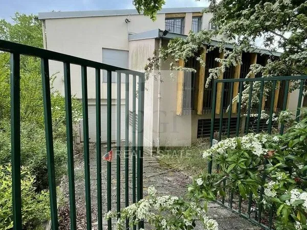 Immeuble 961 m² 