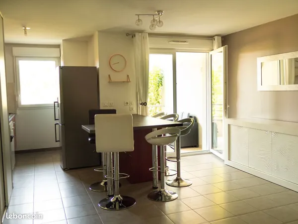 T2 meublé à louer à Couzeix - Résidence sécurisée avec piscine 