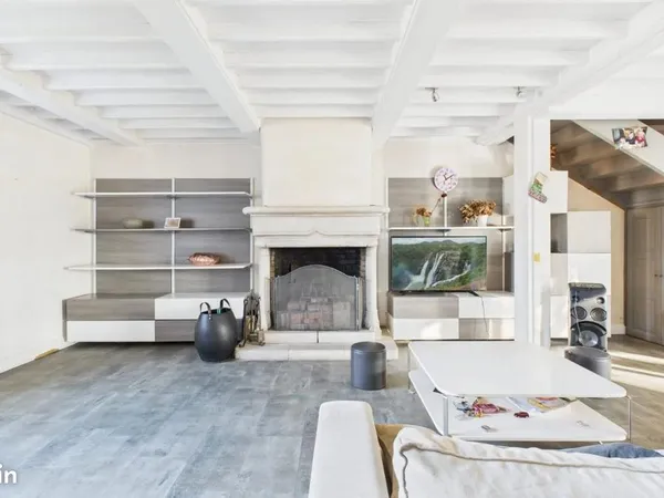 Maison 11 pièces 320 m² 