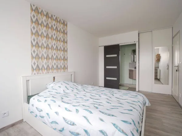 Appartement 1 pièce 100 m² 