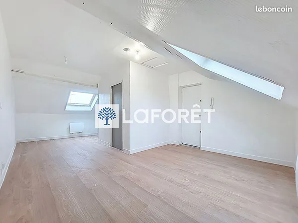 Studio 1 pièce 20 m² 