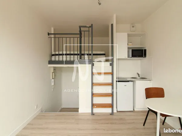 Studio 1 pièce 16 m² 