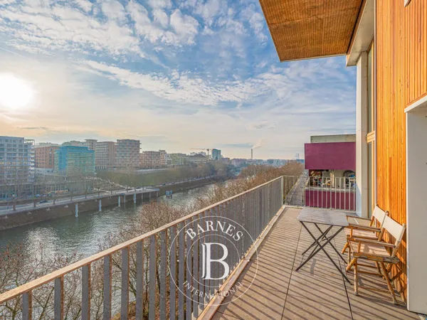 Duplex avec terrasse - île Saint-Denis - Dernier étage avec ascenseur 
