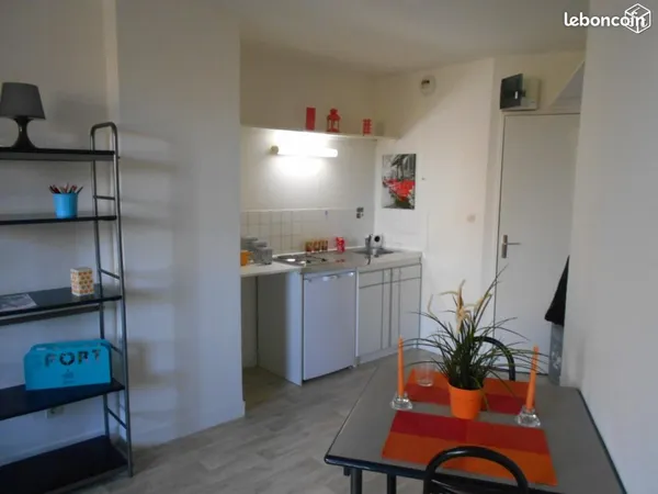 Studio 1 pièce 18 m² 