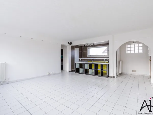 Appartement 2 pièces de 56 m2 avec parking et cave 
