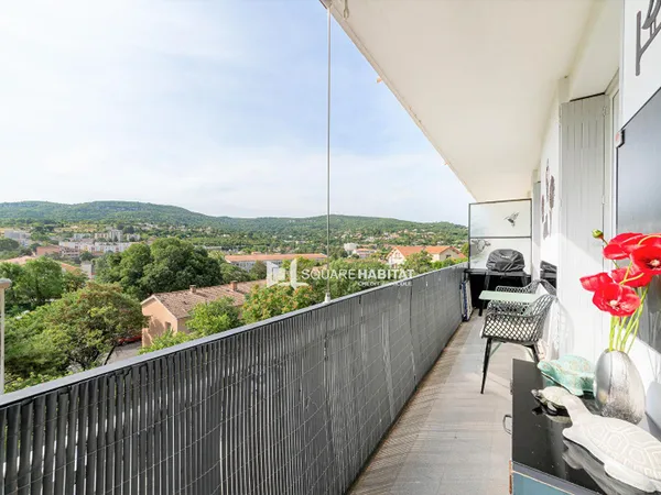 Appartement Apt 4 pièce(s) 80 m2 Balcon Parking 