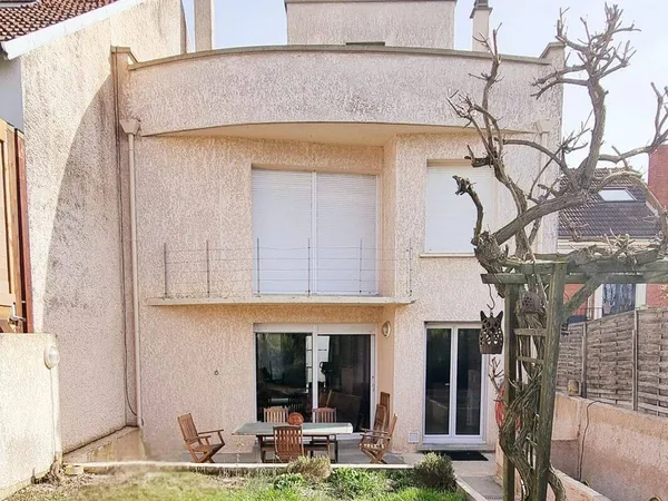 Maison 7 pièces 140 m² 