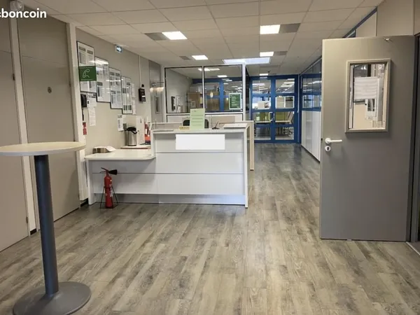 Bureaux 1 250 m² 