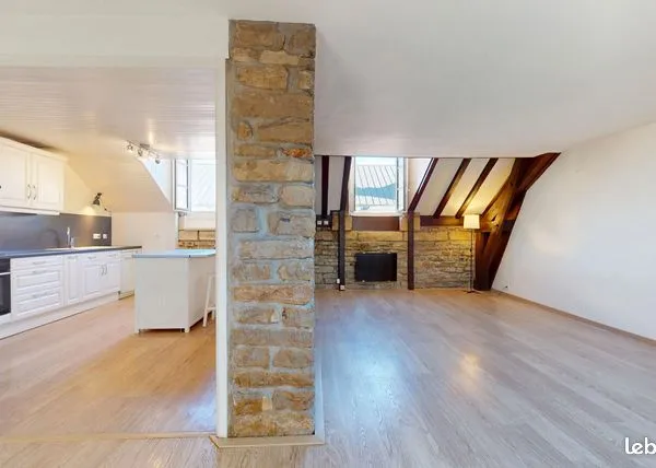 Appartement 4 pièces 82 m² 