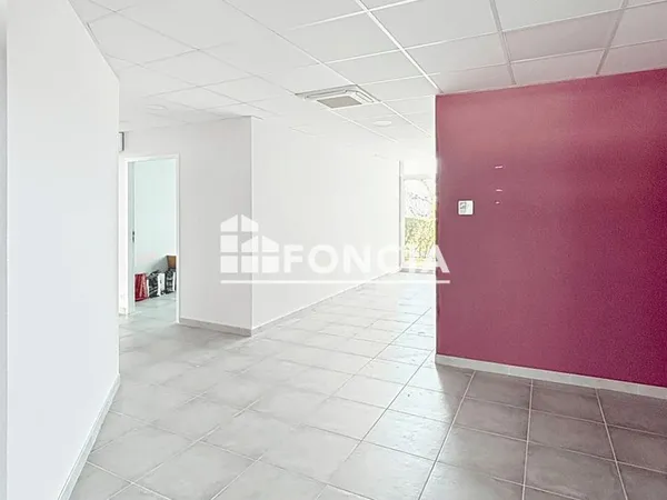 Local commercial 165 m² 