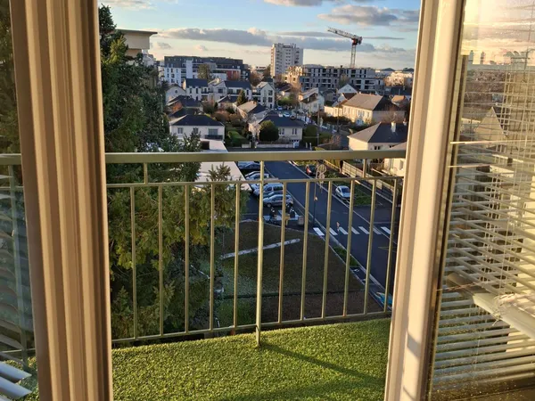 Location T2 meublé à Tours Saint Symphorien- 50m²- avec balcon - 740€ charges comprises 