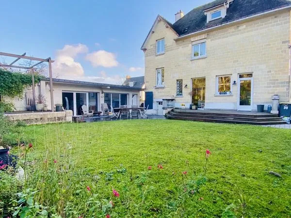 Maison 9 pièces 240 m² 