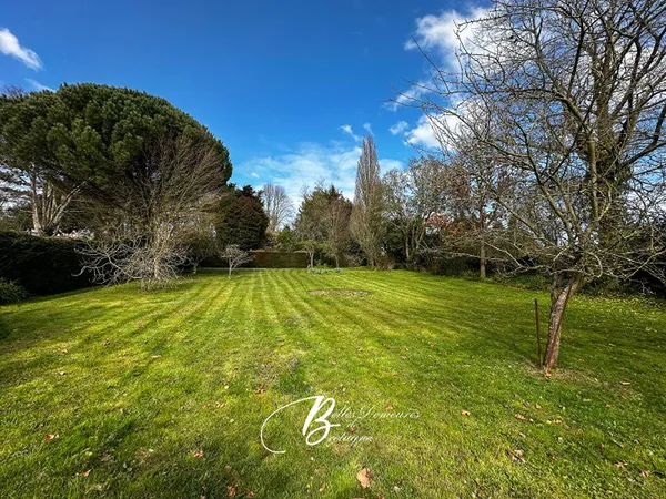 A vendre grand terrain à bâtir en centre bourg Plouha 