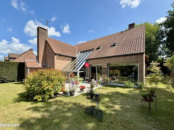 Maison 12 pièces 237 m² 