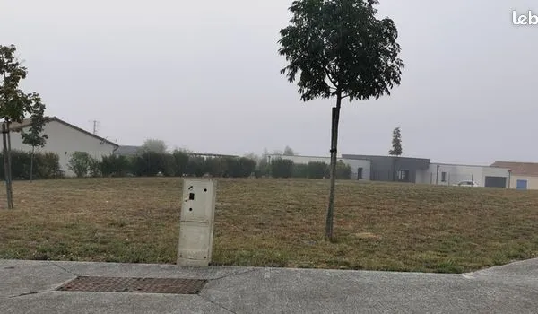 Terrain 850 m² 