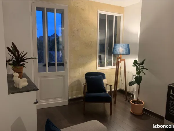 Location charmant 2 pièces centre Bordeaux 