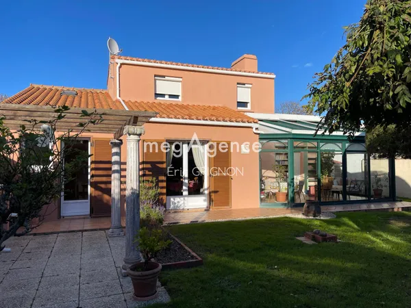 Maison 4 chambres, proche commerces 