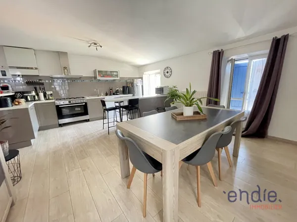 Maison 8 pièces 186 m² 