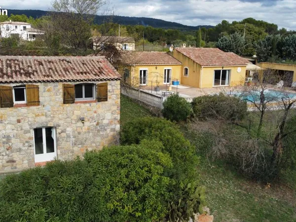 Villa 10 pièces 245 m² 