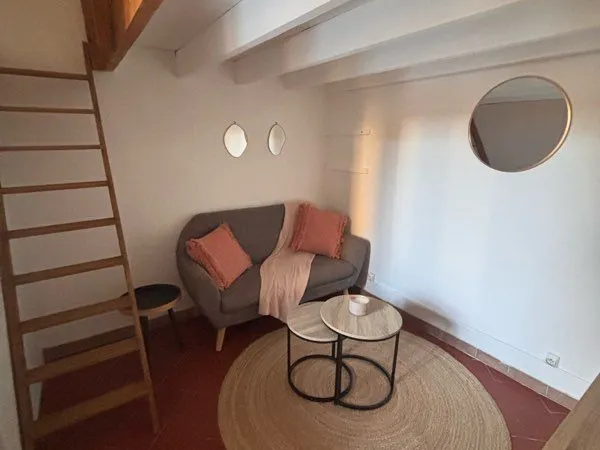 Joli studio meublé 