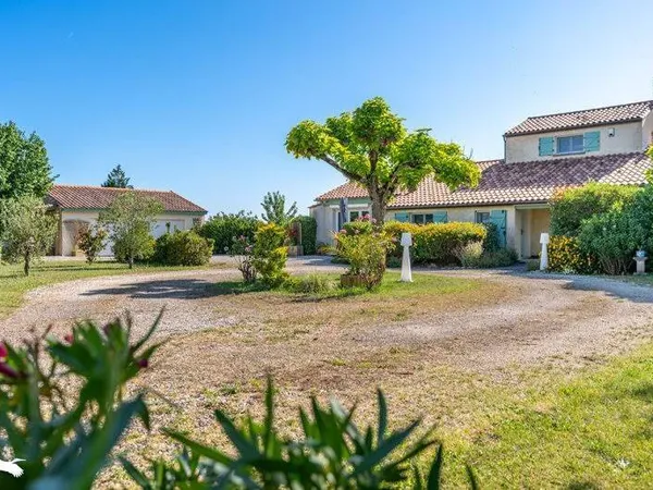 Maison de plain-pied 4 pièces 135 m² 