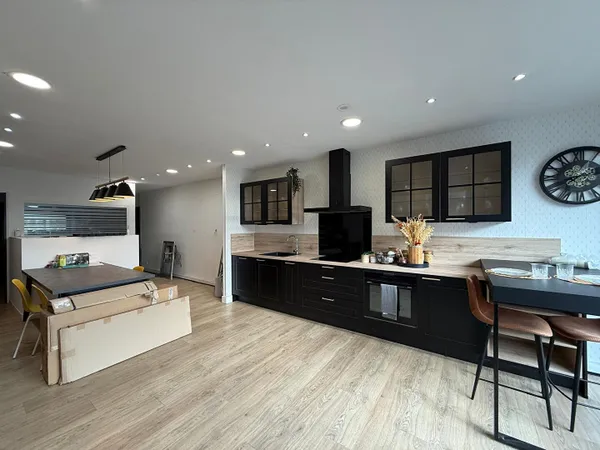 A LOUER - MURET - Local d'activité 72 m² avec climatisation réversible - G1288 