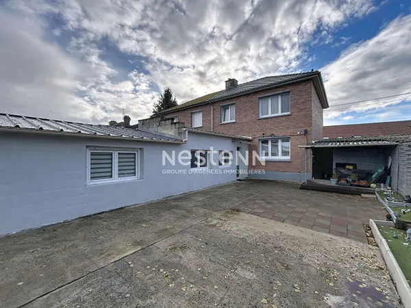 Maison Semi individuelle 120m², 4 chambres dont une au rez-de-chausée, Jardin et Garage 