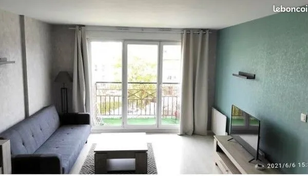 Studio 1 pièce 45 m² 