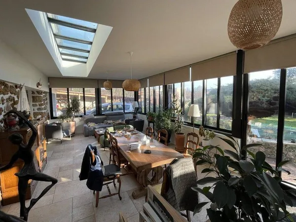 Maison 8 pièces 240 m² 