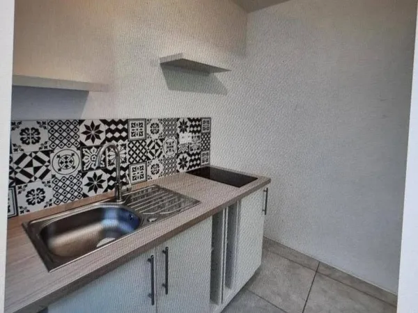 Studio 1 pièce 31 m² 