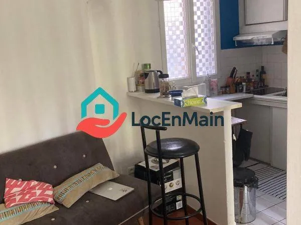Studio 1 pièce 26 m² 