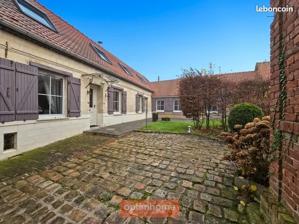 Maison 9 pièces 234 m² 