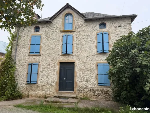Maison 9 pièces 250 m² 
