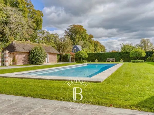 DOMAINE D'EXCEPTION - VILLA 5 CHAMBRES - PISCINE - TENNIS 