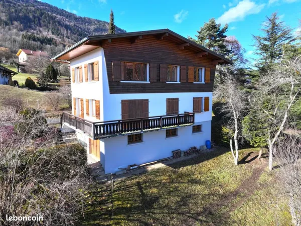 Maison 8 pièces 144 m² 