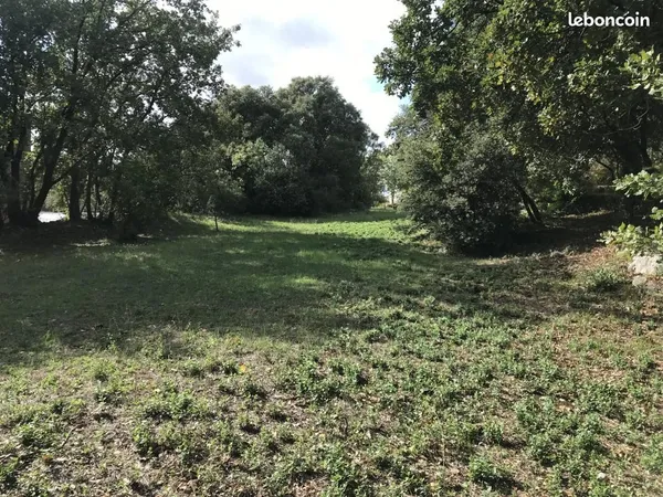 Terrain 900 m² Camps La Source 