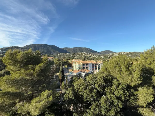 Proche Centre-Ville et des Plages dans Belle résidence ! 